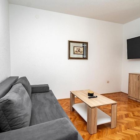 Calma Apartments Traù Esterno foto